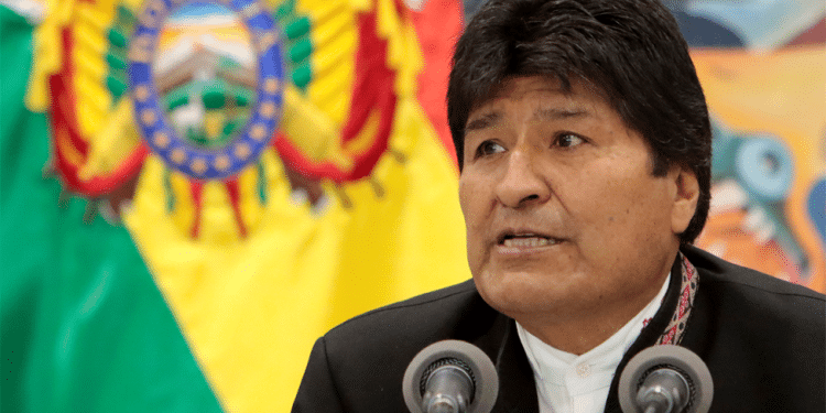 Morales, que gobernó Bolivia en tres periodos, insiste en ser candidato, pese a que el Tribunal Constitucional Plurinacinoal reiteró la semana pasada que la reelección presidencial es por una sola vez de forma continua y sin posibilidad de un tercer mandato.