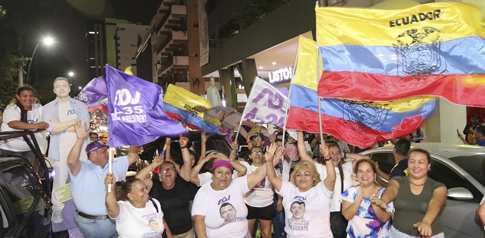 Golpe a la izquierda radical en Ecuador y viene inminente triunfo de Milei en Argentina
