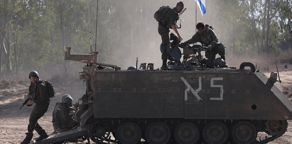 La Franja de Gaza habría quedado a oscuras luego de nuevos ataques del ejército israelí, reportan el corte casi absoluto de internet
