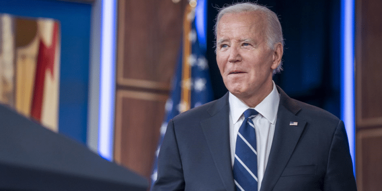 Biden, un presidente impopular al que la Generación Z llama "jubilado"
