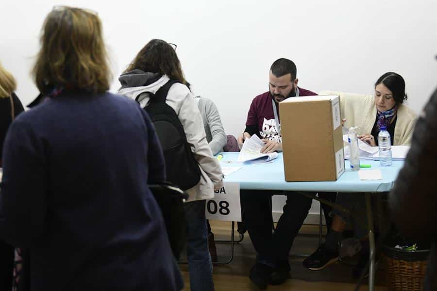 Al menos 35,8 millones de argentinos votarán en la segunda vuelta de las presidenciales
