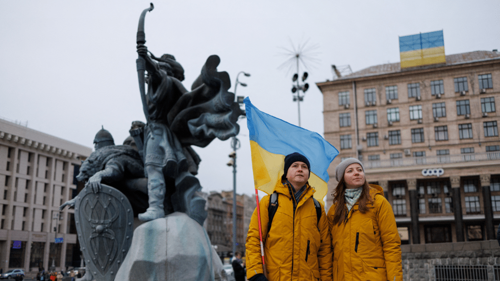 Las manifestaciones más multitudinarias tuvieron lugar en la Plaza de la Independencia del centro de Kiev, popularmente conocida como el Maidán, que significa plaza o espacio público en ucraniano.