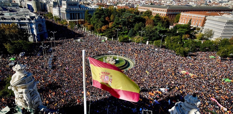 Multitudinaria protesta en Madrid contra la ley de amnistía de Pedro Sánchez