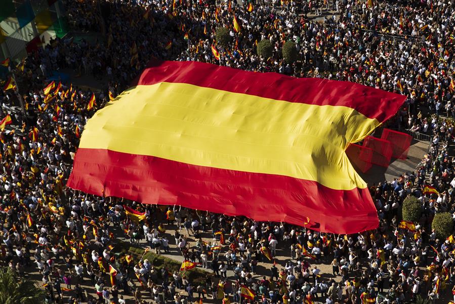 Cientos de miles de españoles contra la amnistía a independentistas que pactó Sánchez
