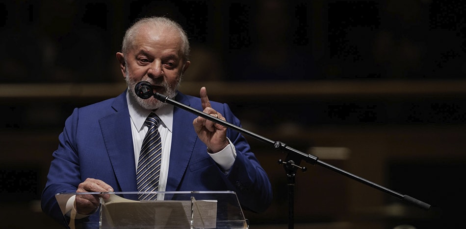 Lula avanza entre venganzas y favores