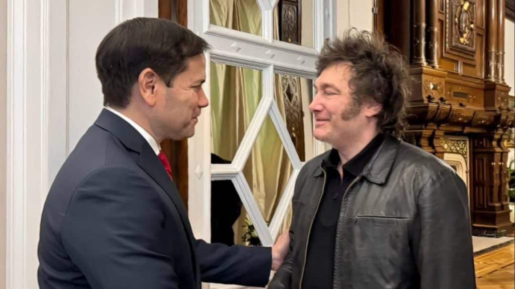 El senador estadounidense Marco Rubio visitó el museo de la AMIA y recordó al fiscal Alberto Nisman. También se reunió con el presidente Javier Milei.