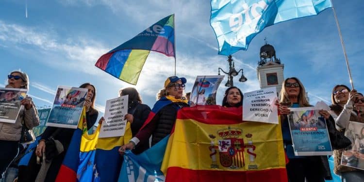 En el acto estuvieron presentes varios opositores venezolanos exiliados en España