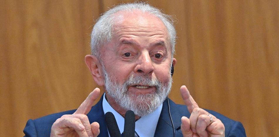 Lula se aparta de las "graves" artimañas electorales de Maduro