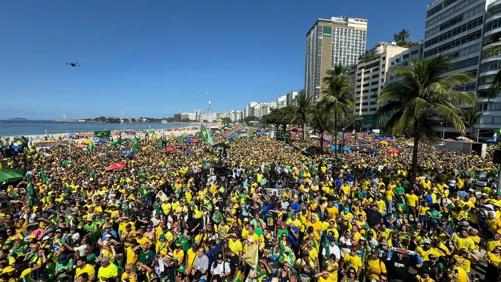 La manifestación fue convocada por Bolsonaro en medio de investigaciones en las que el expresidente es objeto de una investigación en el Supremo Tribunal Federal (STF), sobre su presunta participación en un intento de golpe de Estado para permanecer en el poder.