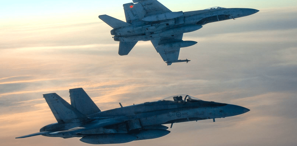 Sobrevuelo de aviones militares y sabotaje ruso mantienen en alerta a la OTAN