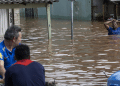 Habitantes de Porto Alegre lamentan “situación de guerra” por inundaciones