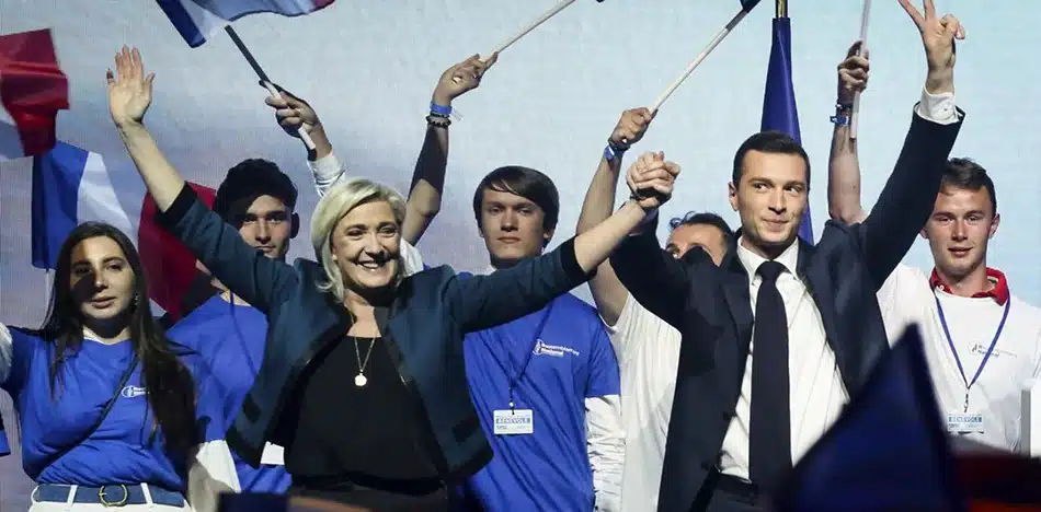 Partido de Le Pen arrasa en las europeas y pone a Macron contra las cuerdas