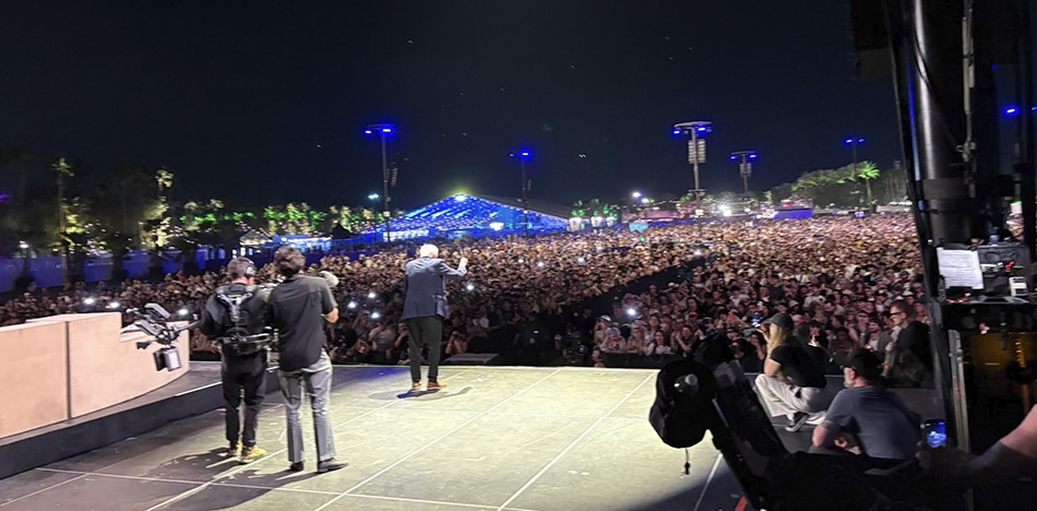 Bernie Sanders aparece en Coachella para hacer campaña contra Trump