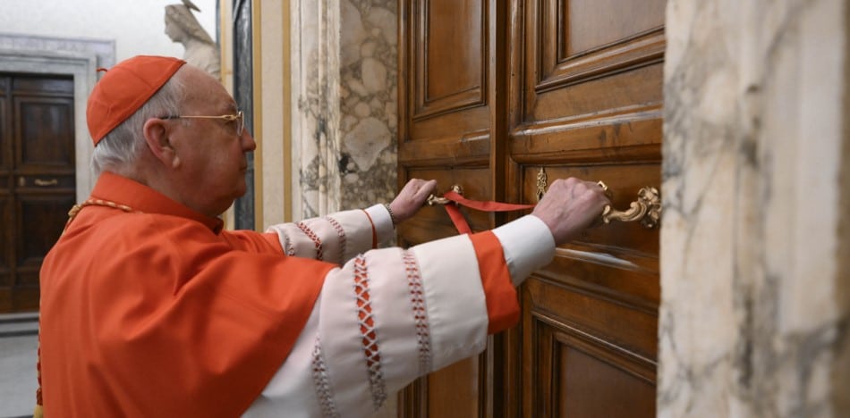 El estricto ceremonial del cónclave paso a paso