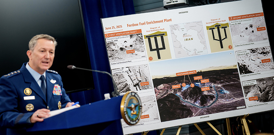 Dan-Caine-operacicon-martillo-contra-centrales-nucleares-iranies-X
