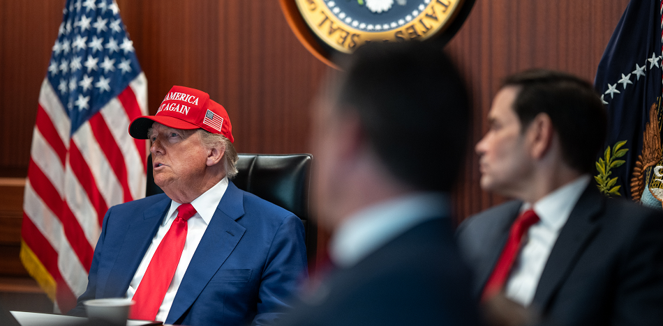 Donald-Trump-sala-situacional-ataque-a-Iran