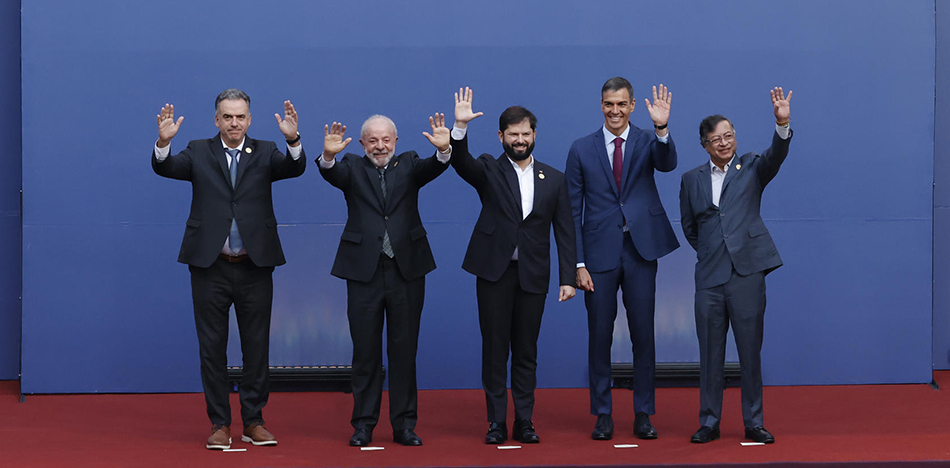 cumbre-democracias-EFE