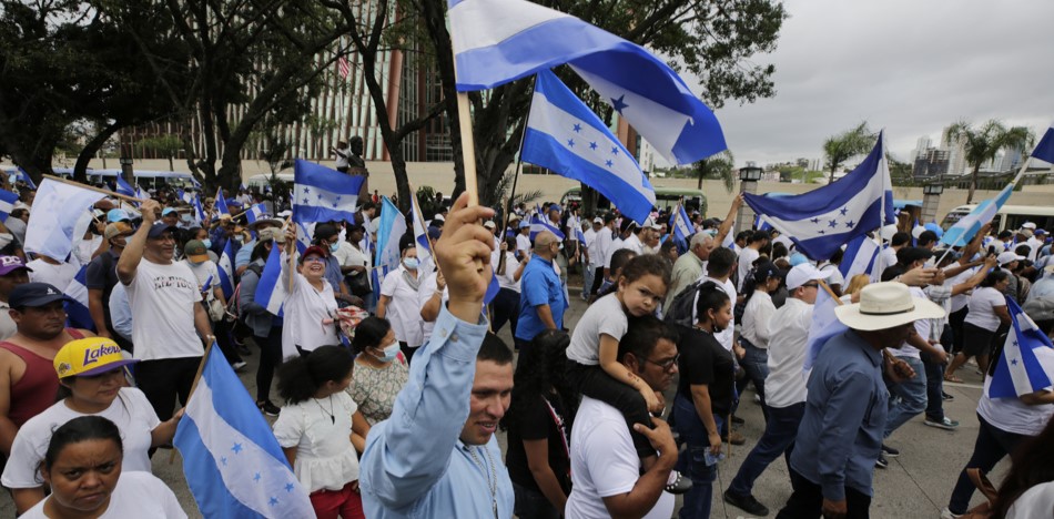 Honduras al borde del autoritarismo por "conspiración" y detenciones previo a elecciones