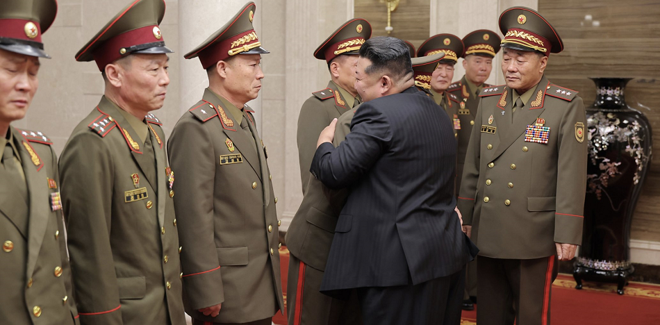 Kim-Jong-un-_-militares-Corea-del-Norte
