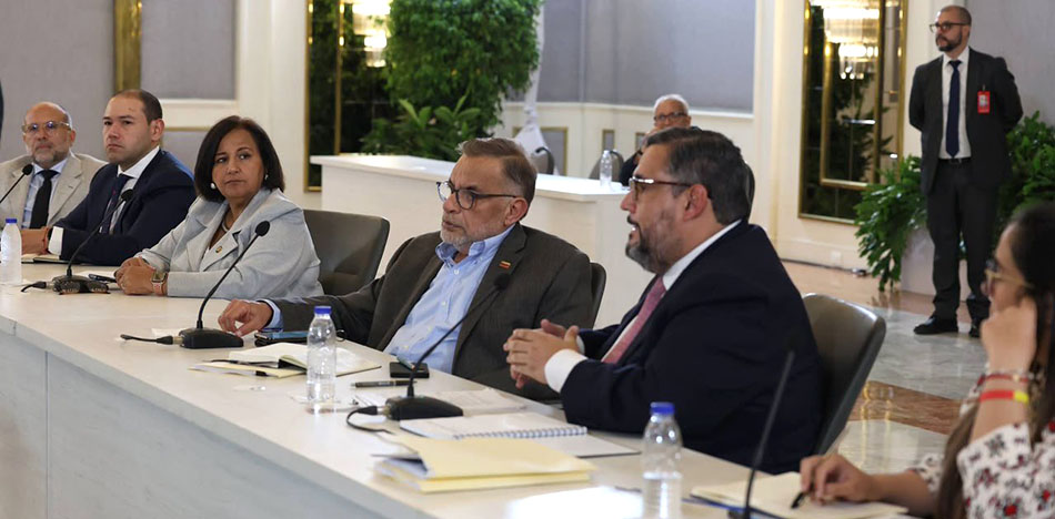 Dialogo-Dinorah-Figuera-elecciones-Venezuela-y-liberacion-presos-politicos-X