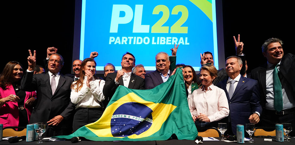 Flavio Bolsonaro busca em sua fórmula para a vice-presidência a chave para derrotar Lula