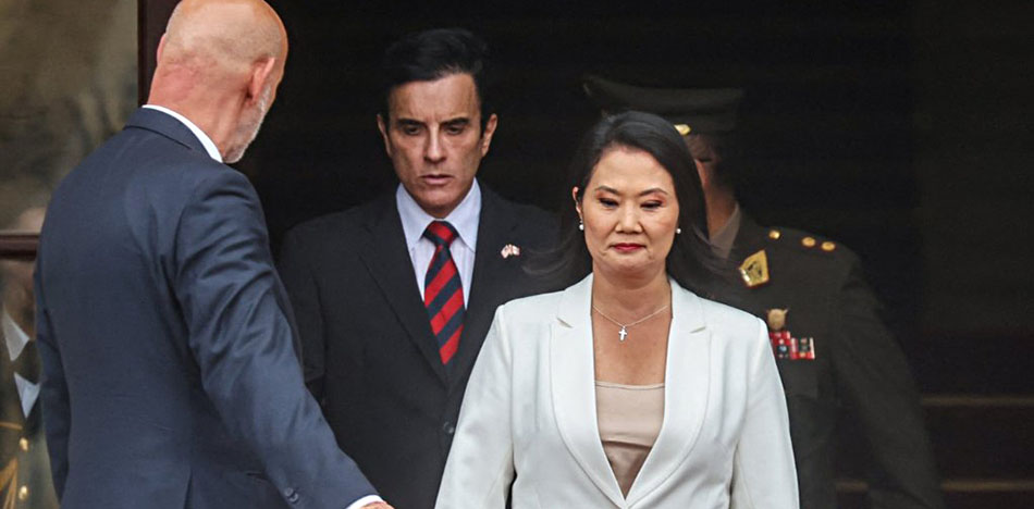 izquierda-peruana-y-Keiko-Fujimori-X