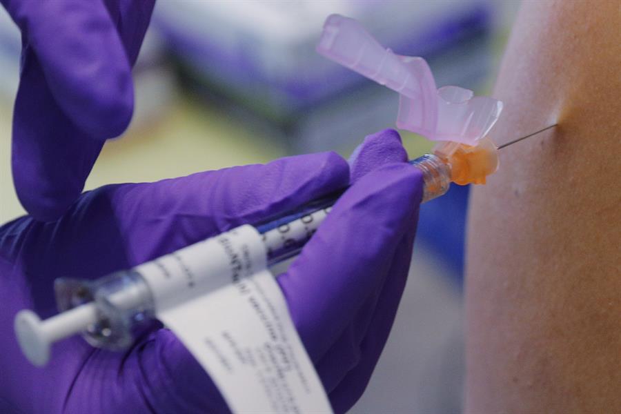 ¿Cuándo y cómo llega la vacuna para el COVID-19 a Latinoamérica?