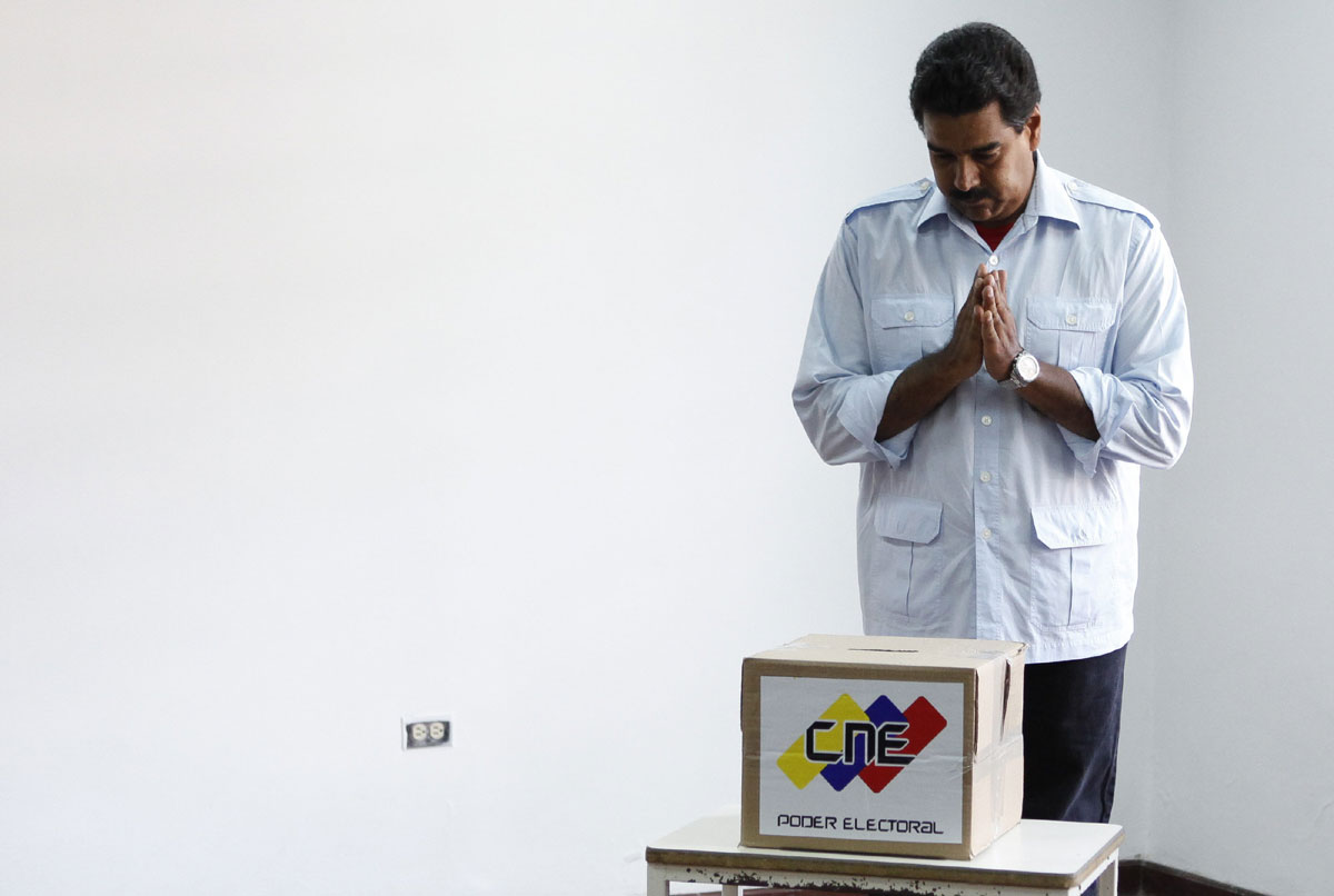 Maduro lanza la engañosa oferta de "ampliar garantías electorales" 