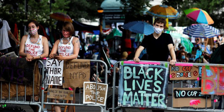 Black Lives Matter, donaciones, prostitución