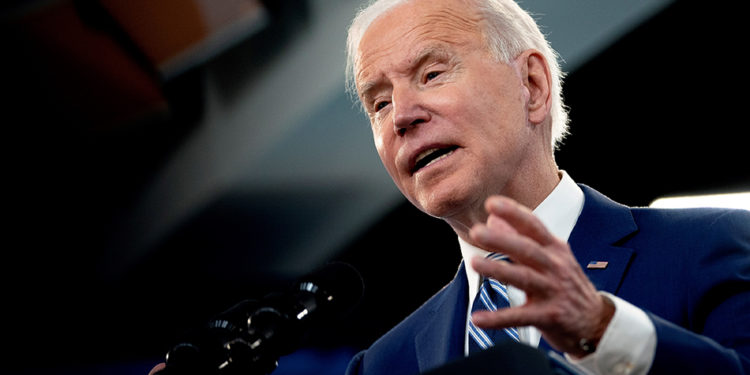 Por su posición en favor del aborto, Biden podría no comulgar nunca más