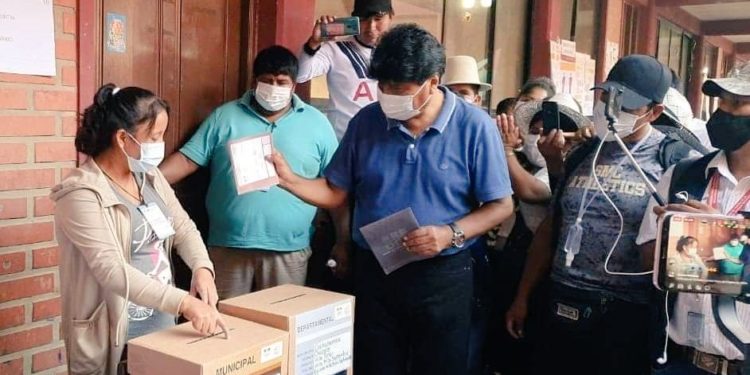 Evo Morales enfrenta duro revés en elecciones regionales