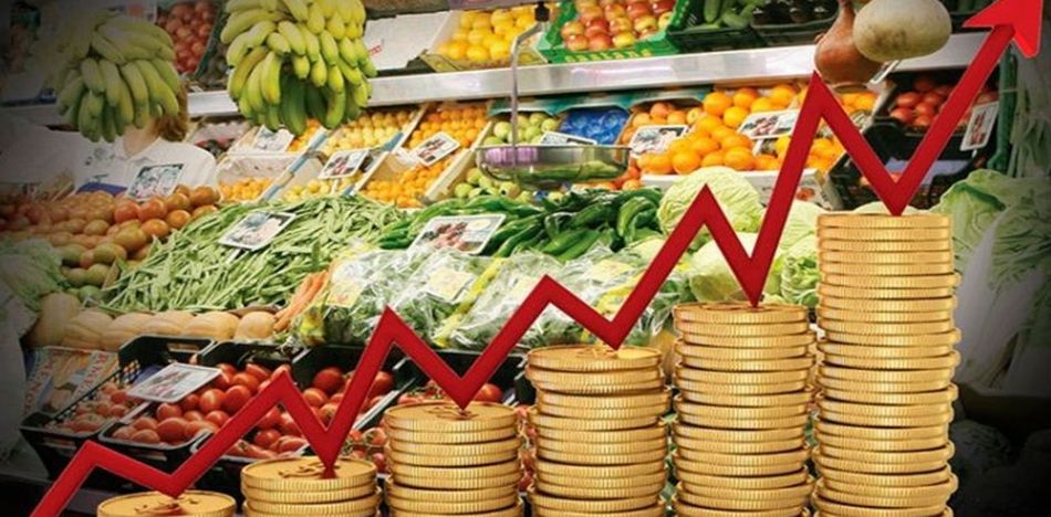 Sumando otro problema más, la inflación golpea fuerte a los más vulnerables. Productos esenciales como el pan, el aceite, la carne, entre otros muchos, han aumentado de precio.