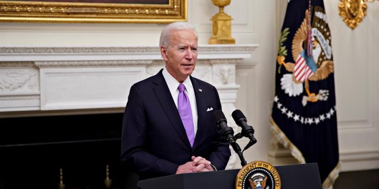 El presidente de Estados Unidos, Joe Biden, suspendió la retirada de la OMS después de asumir su cargo el pasado enero. (EFE)