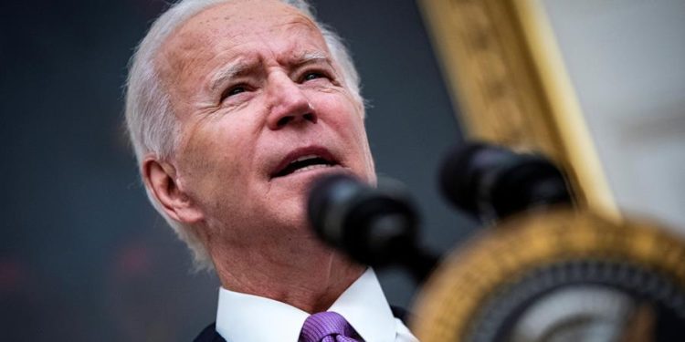 Nadie debería ir a la cárcel por el uso de drogas, dice Joe Biden