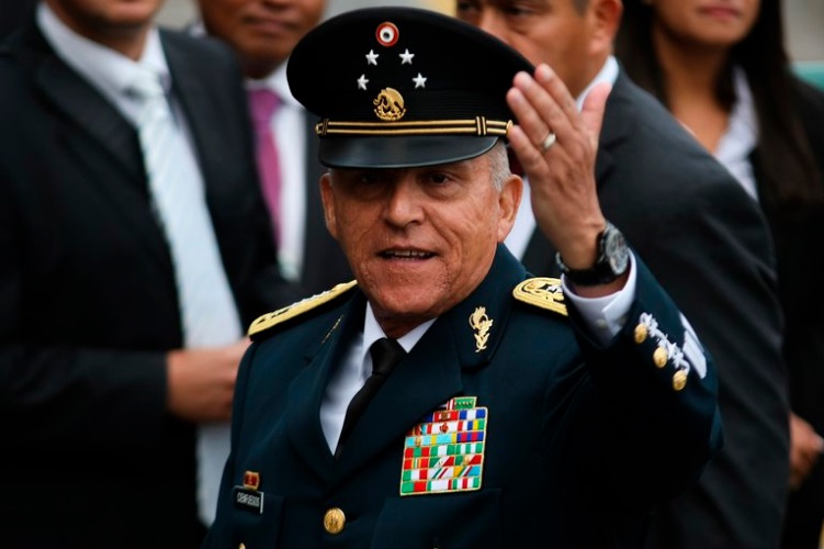 Exoneran al poderoso militar mexicano Cienfuegos