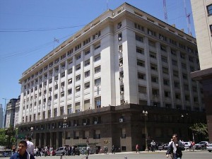 A fire in the Finance Secretariat at the Ministry of Economy of Argentina  affected data of ongoing tender processes. (Wikimedia) 