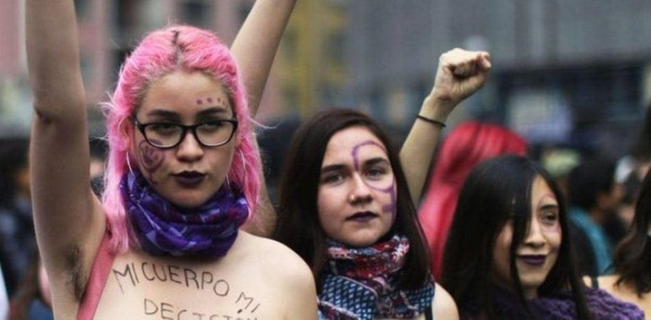 El eje feminista de género-nueva izquierda-marxista ataca a toda la sociedad civil