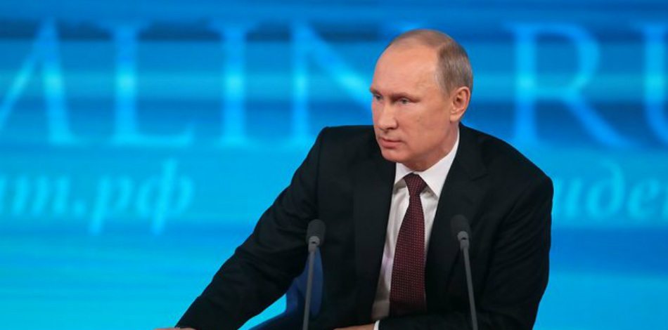 Vladimir Putin dejaría el poder en 2021 por tener parkinson, afirma la prensa inglesa 